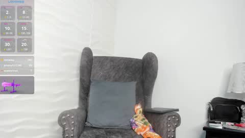 Snapshot of keyla_milf chatting on 02-01-25, 08:29 Keila Milf online show from 02-01-25, 08:29