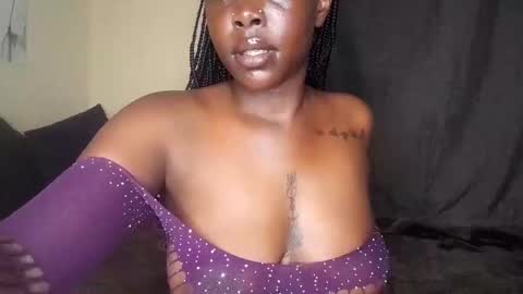 keyla online show from 09-18-25, 03:52