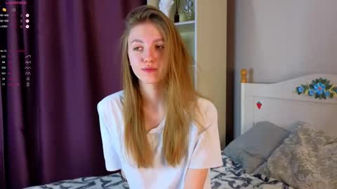 Snapshot of keylalong chatting on 02-26-25, 12:14 Hi Im Mary Glad to see you in my room PVT is open online show from 02-26-25, 12:14