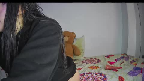 Snapshot of keylasmmith chatting on 10-26-25, 12:22 Keyla online show from 10-26-25, 12:22