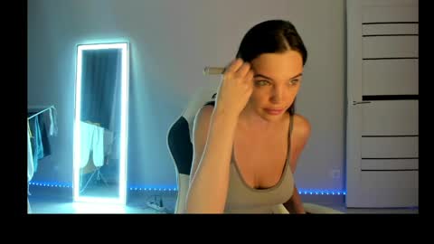 Snapshot of keyli_ink chatting on 05-13-26, 08:01 Keyli online show from 05-13-26, 08:01
