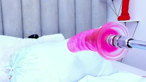 Snapshot of keyllaa_ chatting on 12-14-24, 11:12 Keylla online show from 12-14-24, 11:12