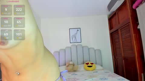 Snapshot of keylly_cute chatting on 12-19-24, 02:23 keylly online show from 12-19-24, 02:23