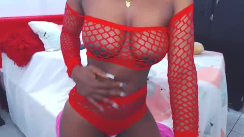 Snapshot of keyra_dainty chatting on 02-16-25, 10:21 Sandy Saenz online show from 02-16-25, 10:21