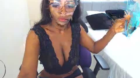 Snapshot of keyra_dainty chatting on 11-28-25, 10:51 Sandy Saenz online show from 11-28-25, 10:51