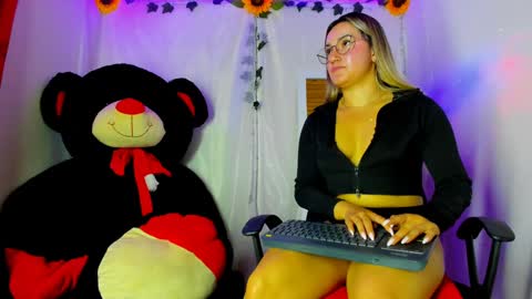 Snapshot of keyth_clement chatting on 12-13-24, 10:34 Keyth  online show from 12-13-24, 10:34