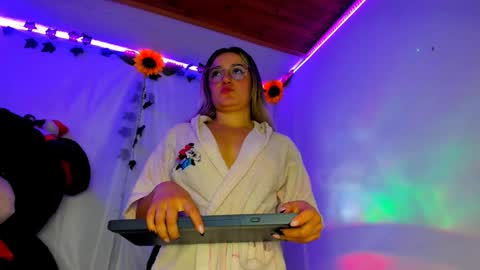 Snapshot of keyth_clement chatting on 01-10-25, 08:37 Keyth  online show from 01-10-25, 08:37