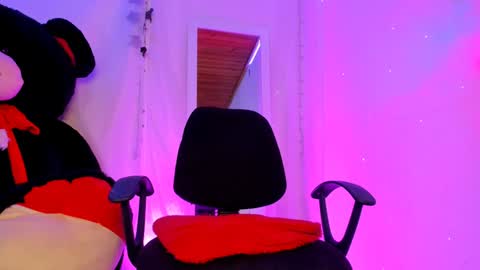 Snapshot of keyth_clement chatting on 02-07-25, 08:42 Keyth  online show from 02-07-25, 08:42