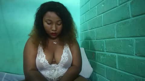 Snapshot of kezia0910 chatting on 02-06-26, 05:23 kezia0910 online show from 02-06-26, 05:23