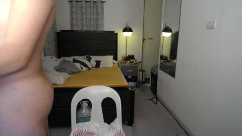 Snapshot of kh4lexx chatting on 01-11-26, 03:50 Arch online show from 01-11-26, 03:50