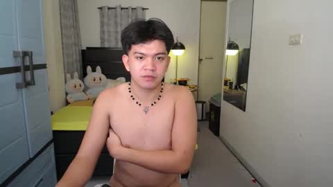 Snapshot of kh4lexx chatting on 02-07-26, 03:49 Arch online show from 02-07-26, 03:49