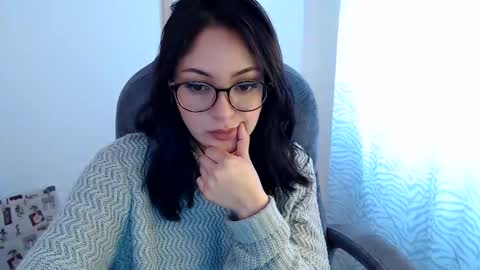 Snapshot of khal_girl chatting on 01-12-25, 10:01 Liss online show from 01-12-25, 10:01