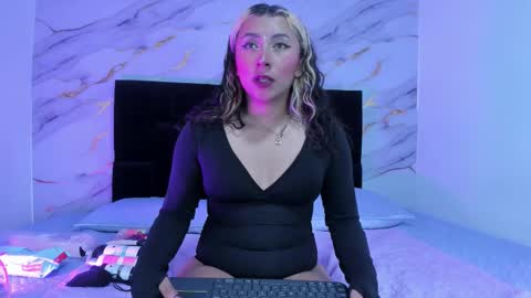 khaleesi_j online show from 11-05-25, 04:01