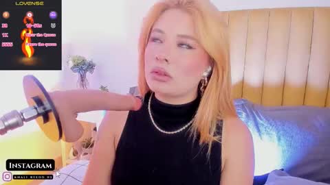 Snapshot of khali_reed_ chatting on 11-19-25, 04:12 Khali online show from 11-19-25, 04:12