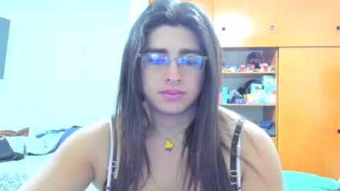 Snapshot of khalifa_gold chatting on 09-25-25, 04:00 Khalifa Kasumi online show from 09-25-25, 04:00