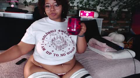 Khaya online show from 12-22-24, 11:11