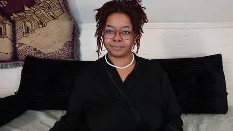 Snapshot of khayaparker chatting on 05-20-26, 03:29 Khaya online show from 05-20-26, 03:29