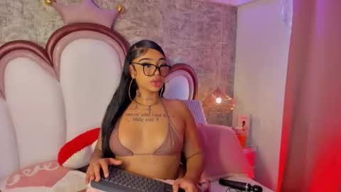 Khelany Isyy  online show from 03-13-26, 02:12