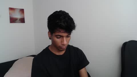 Snapshot of khevinlopezonig chatting on 02-14-25, 05:14 khevinlopezonig online show from 02-14-25, 05:14