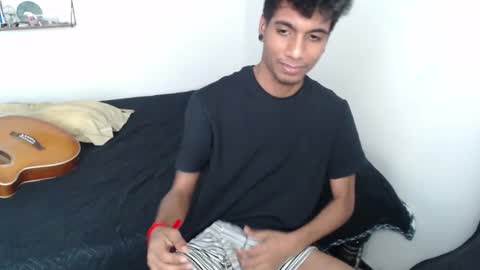 Snapshot of khevinlopezonig chatting on 02-16-25, 09:05 khevinlopezonig online show from 02-16-25, 09:05