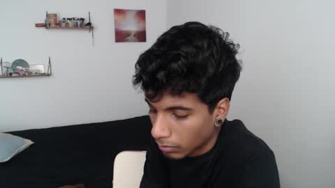 Snapshot of khevinlopezonig chatting on 02-18-25, 06:15 khevinlopezonig online show from 02-18-25, 06:15