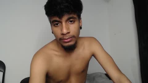 Snapshot of khevinlopezonig chatting on 10-12-25, 01:04 khevinlopezonig online show from 10-12-25, 01:04