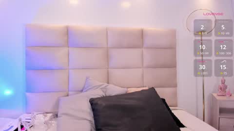 Snapshot of khloe_018 chatting on 12-17-24, 02:33 KHLOE online show from 12-17-24, 02:33