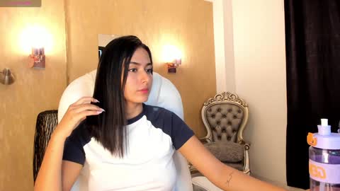 Khloe online show from 02-03-25, 02:24