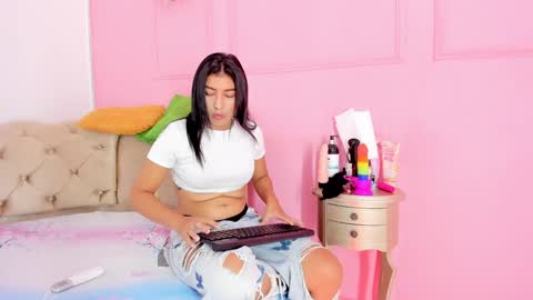 Khloe online show from 12-10-24, 03:20