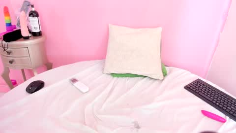 Khloe online show from 12-28-24, 11:09