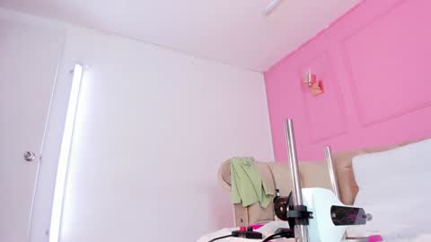 Khloe online show from 01-13-25, 10:47