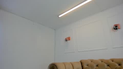 Khloe online show from 01-19-25, 04:44