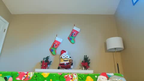 Snapshot of khloeexoxo chatting on 12-17-24, 09:38 Khloe online show from 12-17-24, 09:38