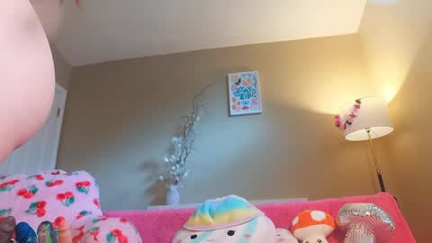 Snapshot of khloeexoxo chatting on 01-05-25, 08:21 Khloe online show from 01-05-25, 08:21