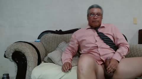 Snapshot of kiaming chatting on 12-11-24, 10:27 KIA MING AND HER TEACHER online show from 12-11-24, 10:27