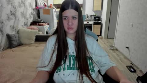 kianna_dior_ online show from 11-12-25, 10:48