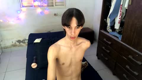 kiantwink online show from 01-04-25, 08:06