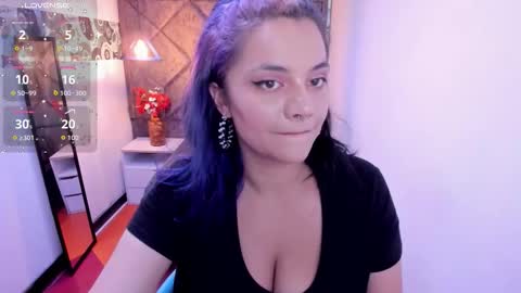 kiara Cruz online show from 11-24-25, 08:30