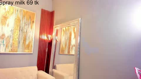 Snapshot of kiara_curls chatting on 05-21-26, 11:17 Kiara online show from 05-21-26, 11:17