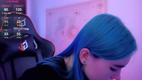 Snapshot of kiara_dream chatting on 09-11-25, 09:04 Kira online show from 09-11-25, 09:04