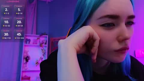 Snapshot of kiara_dream chatting on 09-16-25, 09:05 Kira online show from 09-16-25, 09:05