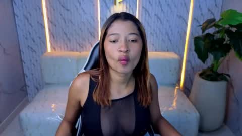 Snapshot of kiara_tx chatting on 06-01-26, 08:21 Follow me.. Live 1430 to 2100 online show from 06-01-26, 08:21