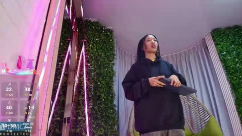 Kiara Zahiri online show from 09-17-25, 10:39