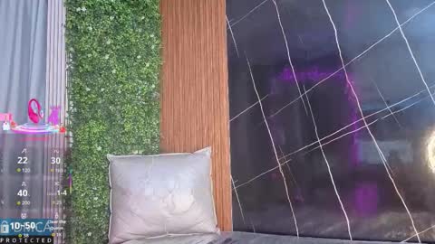 Kiara Zahiri online show from 10-21-25, 10:49