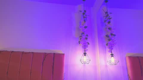 Snapshot of kiaraa88 chatting on 11-17-25, 11:27 Valery online show from 11-17-25, 11:27