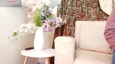 Snapshot of kiaraa88 chatting on 12-01-25, 11:37 Valery online show from 12-01-25, 11:37