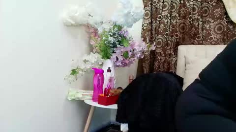 Snapshot of kiaraa88 chatting on 12-02-25, 12:21 Valery online show from 12-02-25, 12:21