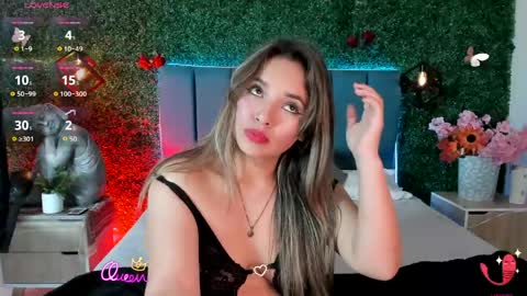 Snapshot of kiaraa88 chatting on 06-09-26, 08:31 Valery online show from 06-09-26, 08:31