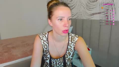 Kiara online show from 11-14-25, 01:59