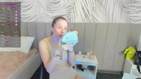 Kiara online show from 12-18-25, 02:06